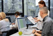 Nibelis : quel gain de temps promet la suite Paie & RH ? Nibelis