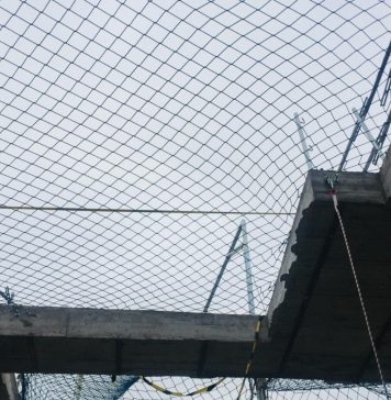 Travaux en hauteur : pourquoi choisir un filet anti-chute pour la sécurité sur toiture ? Travaux en hauteur : pourquoi choisir un filet anti-chute pour la sécurité sur toiture ?