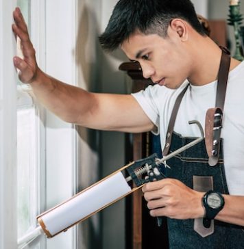 Fenêtres, portes, escaliers : le savoir-faire d’un menuisier pour votre rénovation à Angers Fenêtres, portes, escaliers : le savoir-faire d’un menuisier pour votre rénovation à Angers