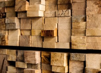 Bois local en Alsace : quels avantages pour vos aménagements et le commerce de gros bois ?