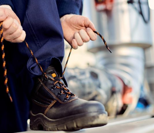 Chaussures de sécurité et vêtements professionnels : pourquoi privilégier un fabricant spécialisé ? Chaussures de sécurité et vêtements professionnels : pourquoi privilégier un fabricant spécialisé ?