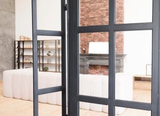 Fabricant de menuiseries acier RPT pour professionnels : expertise et solutions sur mesure
