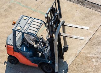 Quel matériel de manutention louer pour un chantier ?